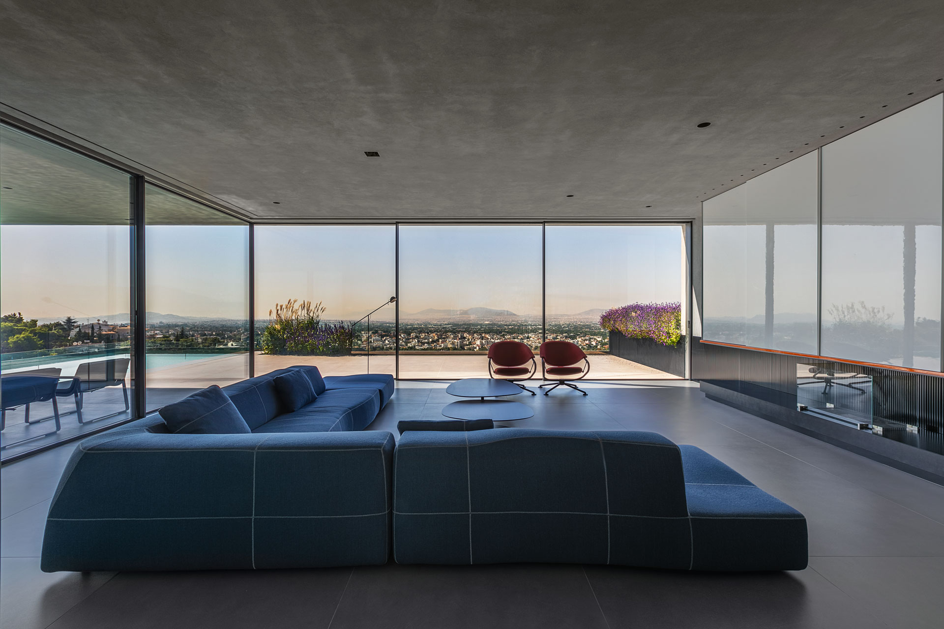 Reflection House — Orama Minimal Frames